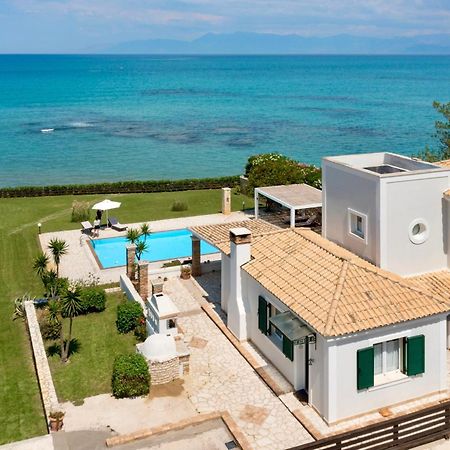 Beachfront Villa Victoras - With Private Beach Sidárion Exterior foto